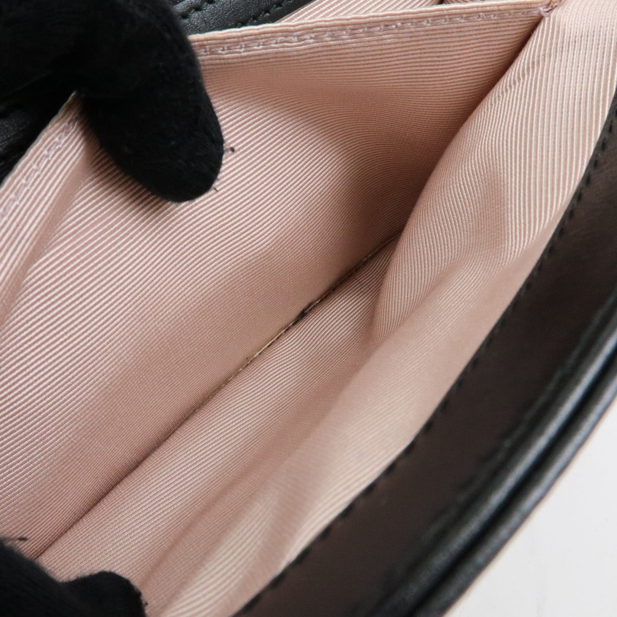 Gucci Rajah Chain Leather Black Leather Tote Bag Bag (Pre-Owned)
