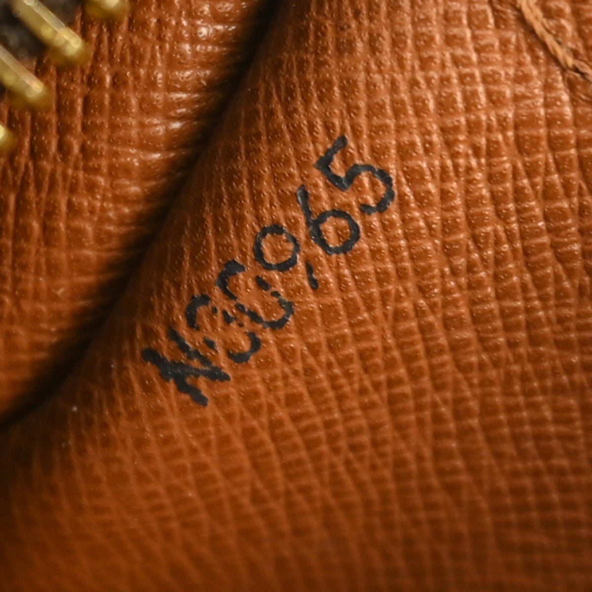 Louis Vuitton Papillon Monogram Canvas Brown Canvas Handbag (Pre-Owned)