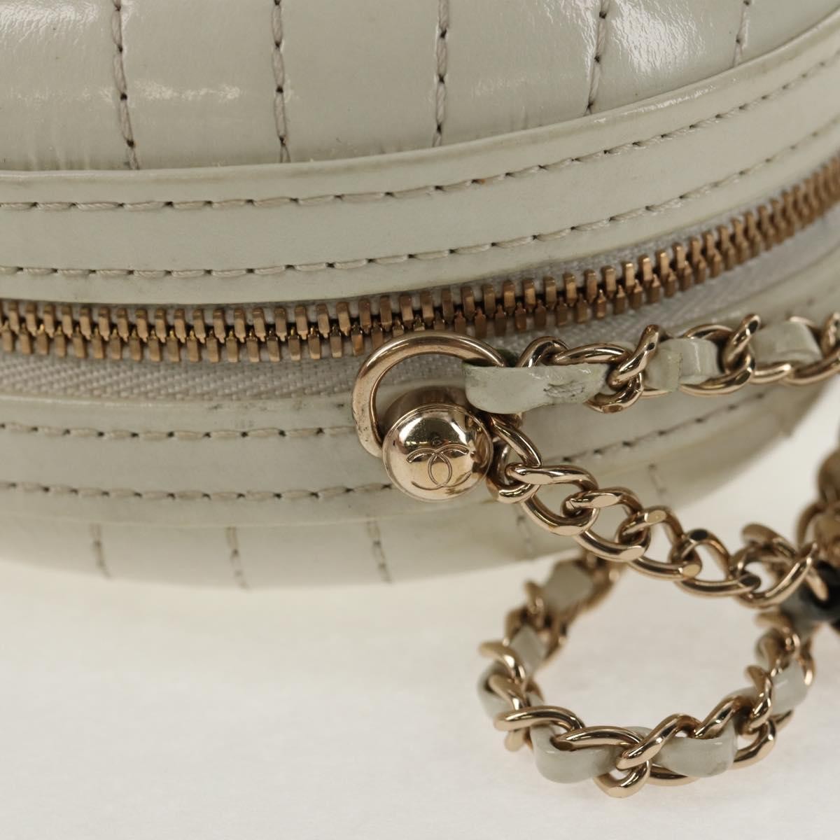 Chanel La Pausa Evening Chevron Lambskin With Applique White Leather Handbag (Pre-Owned)