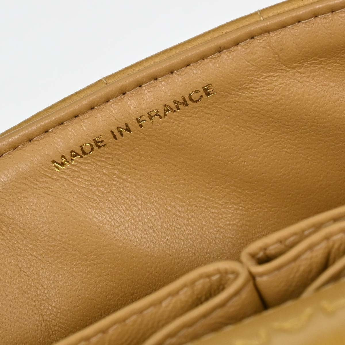 Chanel Chocolate Bar Flap Quilted Lambskin Beige Leather Shoulder Bag Bag (Pre-Owned)