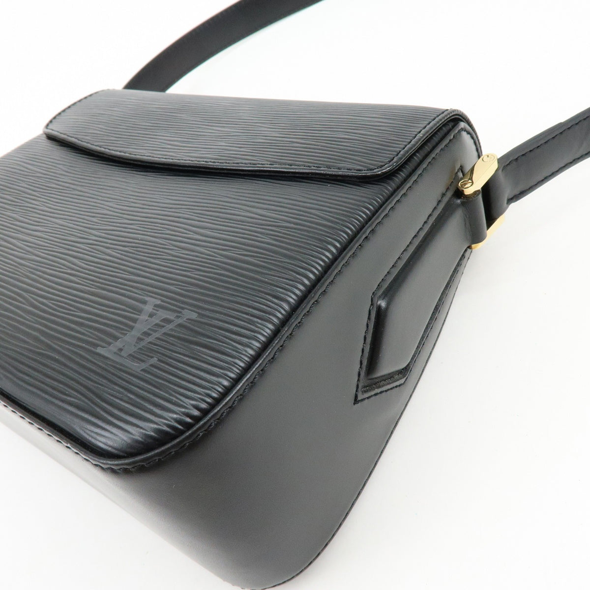 Louis Vuitton Buci Epi Leather Black Leather Handbag (Pre-Owned)