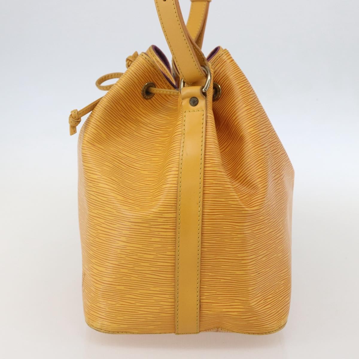 Louis Vuitton Petit Noe Epi Leather Yellow Leather Shoulder Bag Bag (Pre-Owned)