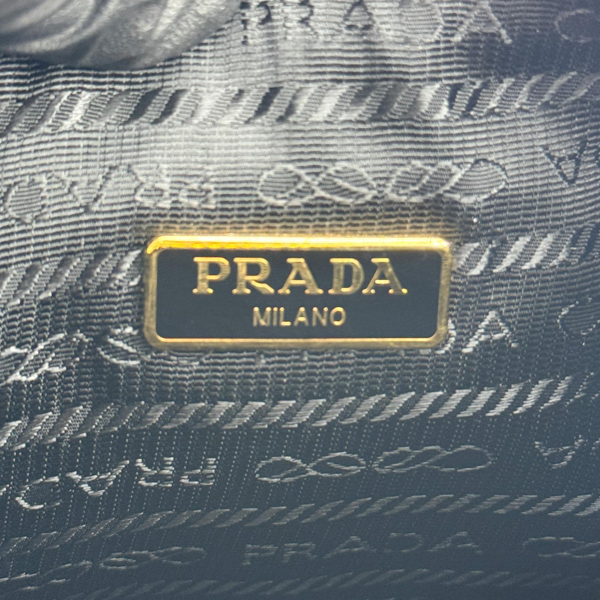 Prada Re-Edition 2005 Hobo Tessuto With Saffiano Leather Black Leather Shoulder Bag Bag (Pre-Owned)