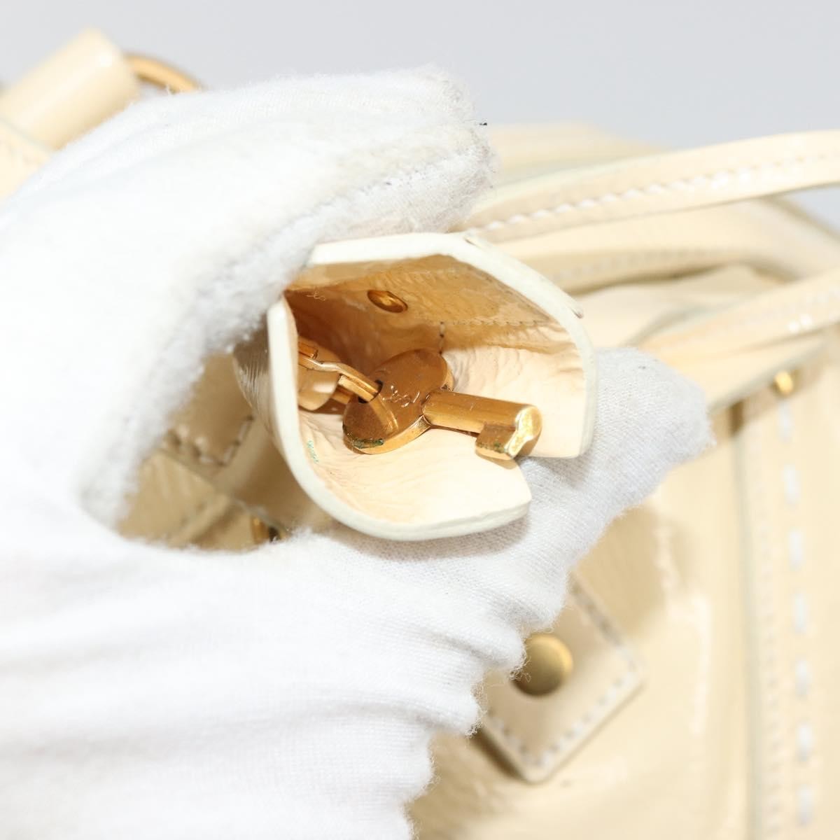 Saint Laurent Muse Shoulder Leather White Patent_Leather Handbag (Pre-Owned)