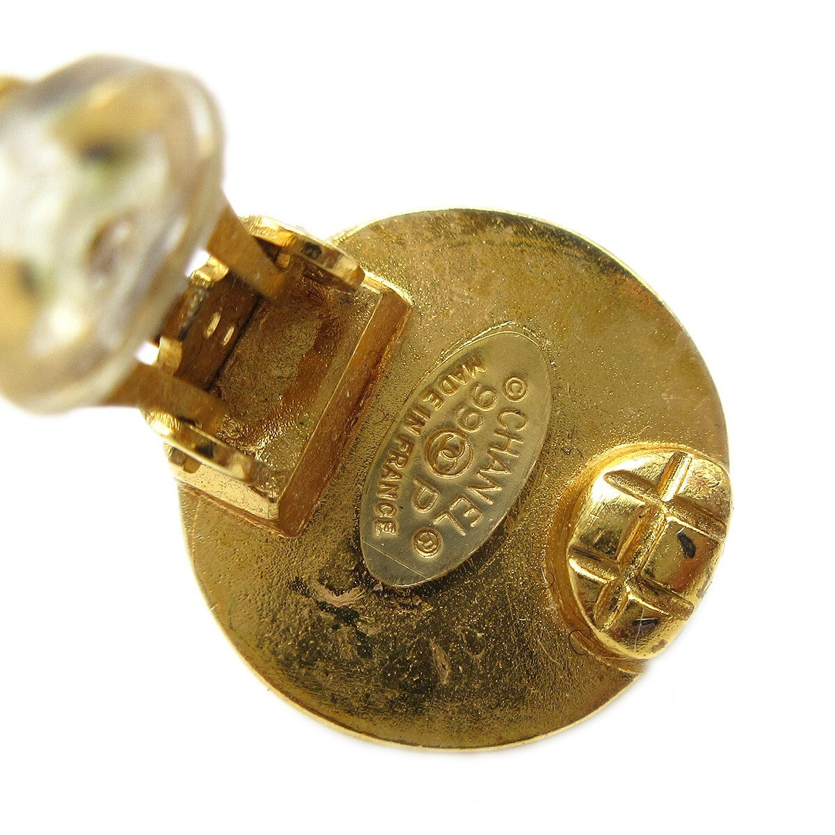 Chanel Vintage Cc Round Button Clip-On Metal Gold Gold_Plated Earrings Jewelry (Pre-Owned)