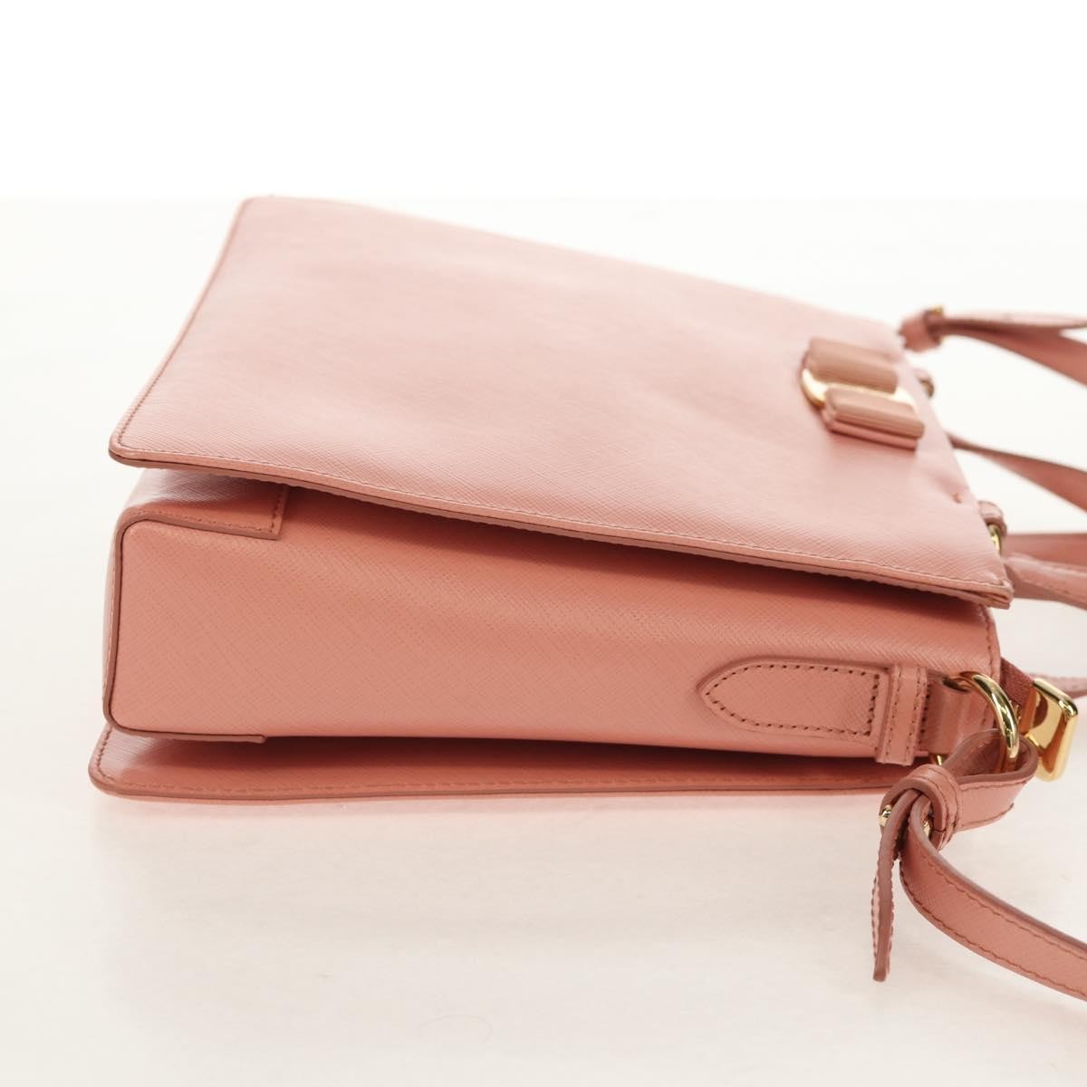 Salvatore Ferragamo Vala Leather Pink Leather Handbag (Pre-Owned)