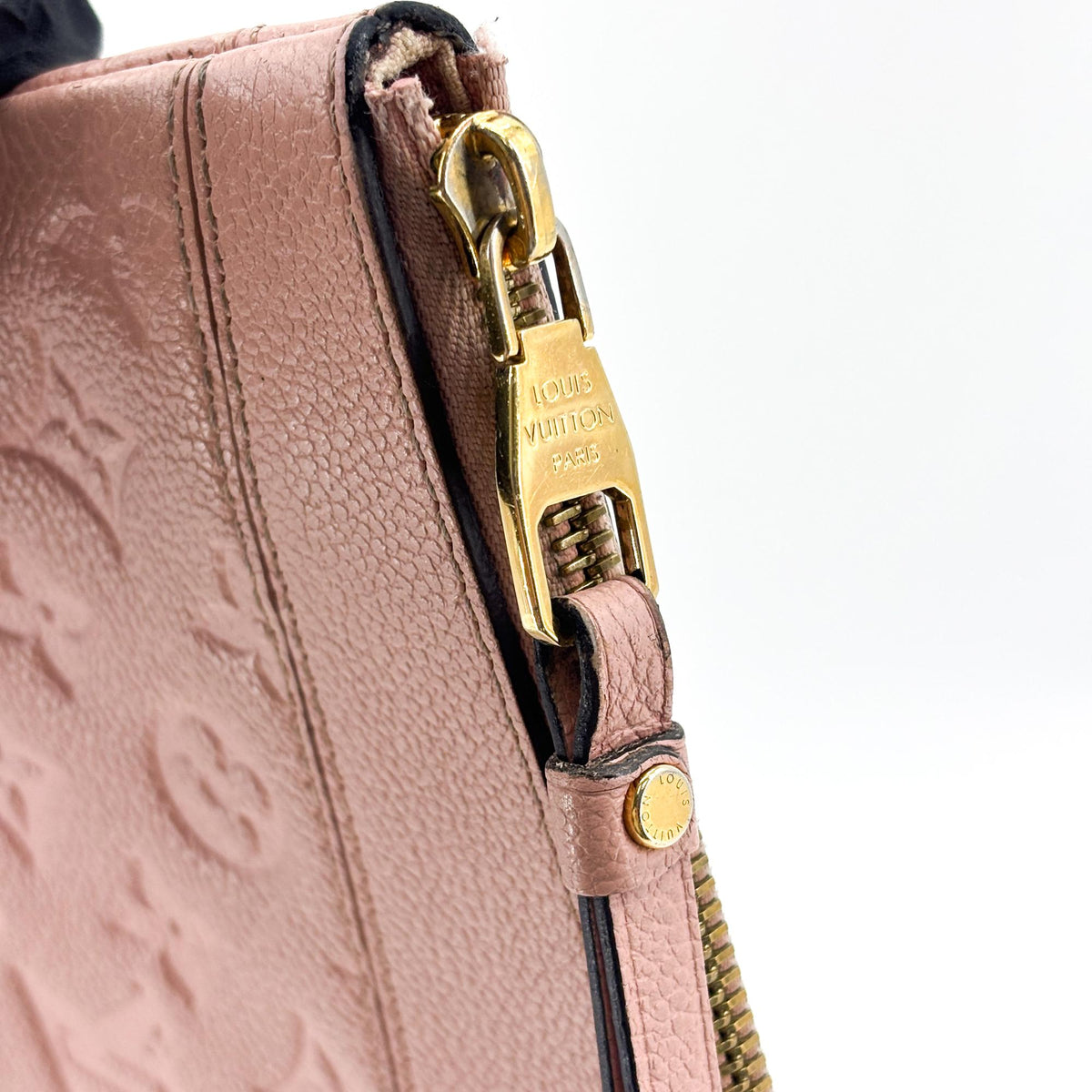 Louis Vuitton Daily Pouch Monogram Empreinte Leather Pink Leather Clutche & Pouche Bag (Pre-Owned)