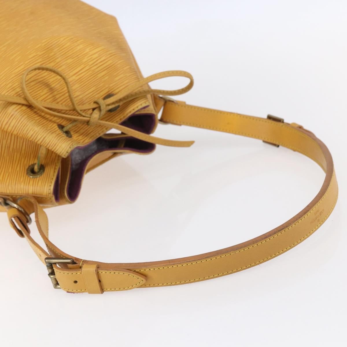 Louis Vuitton Petit Noe Epi Leather Yellow Leather Shoulder Bag Bag (Pre-Owned)