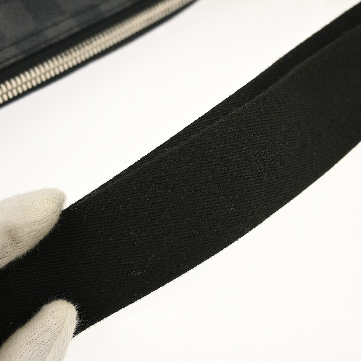 Louis Vuitton Mick Nm Messenger Damier Graphite Black Canvas Shoulder Bag Bag (Pre-Owned)