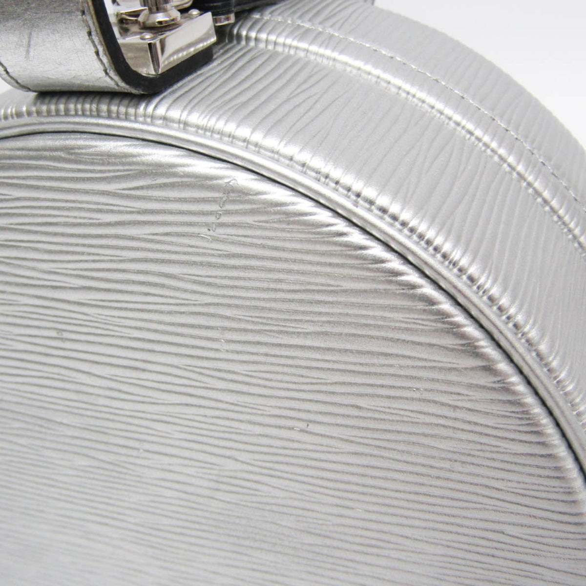 Louis Vuitton Petite Boite Chapeau Epi Leather Silver Leather Handbag (Pre-Owned)