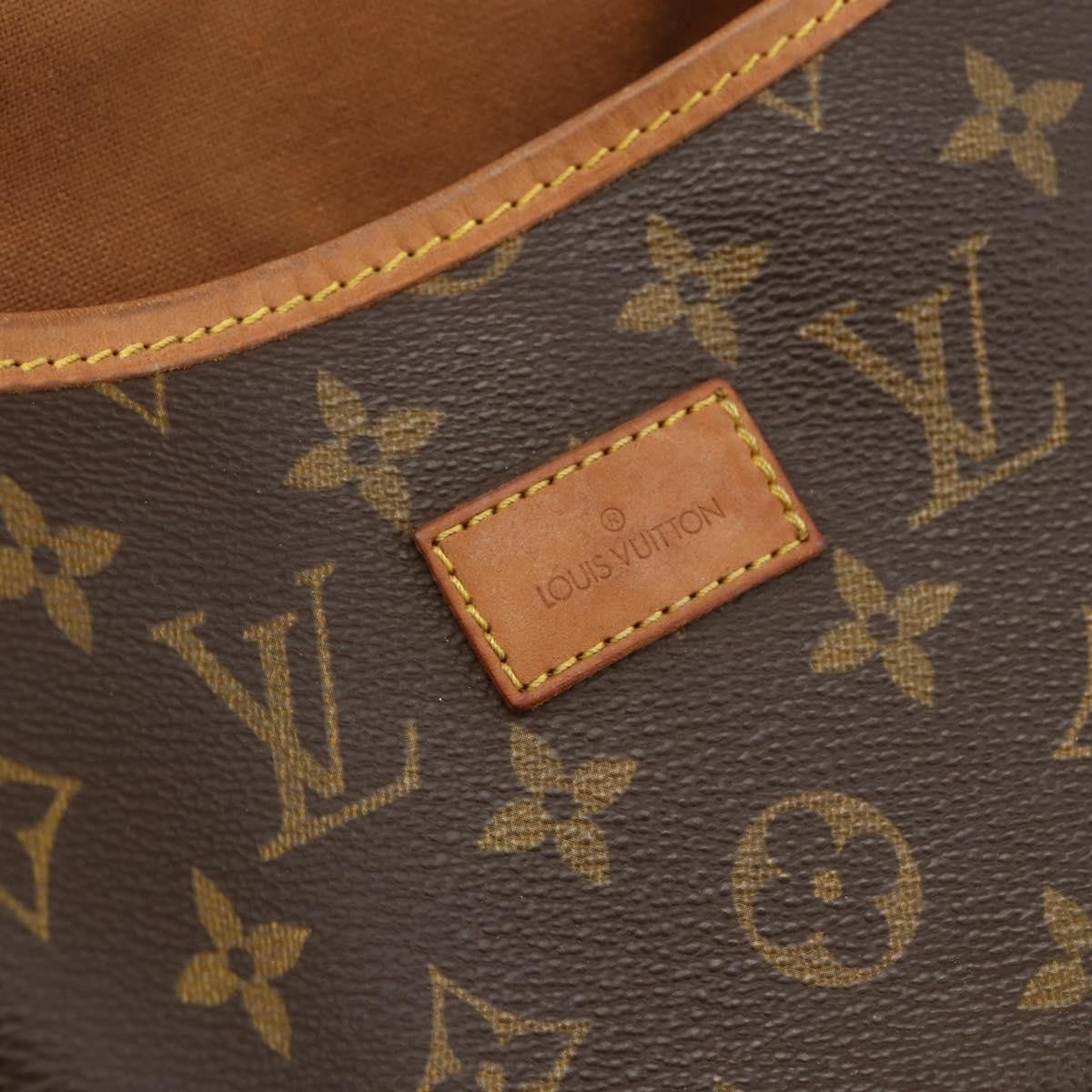 Louis Vuitton Saumur Monogram Canvas Multicolour Canvas Shoulder Bag Bag (Pre-Owned)