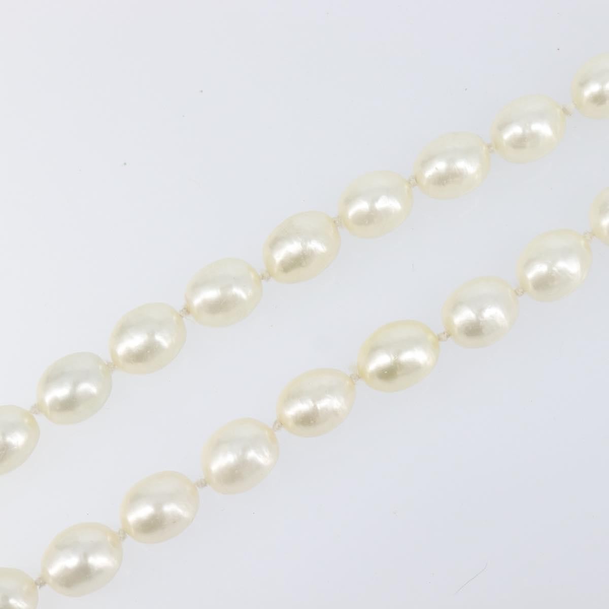 Chanel Cc Pearl Metal And Pearls White Pearl Necklace Jewelry (Pre-Owned)