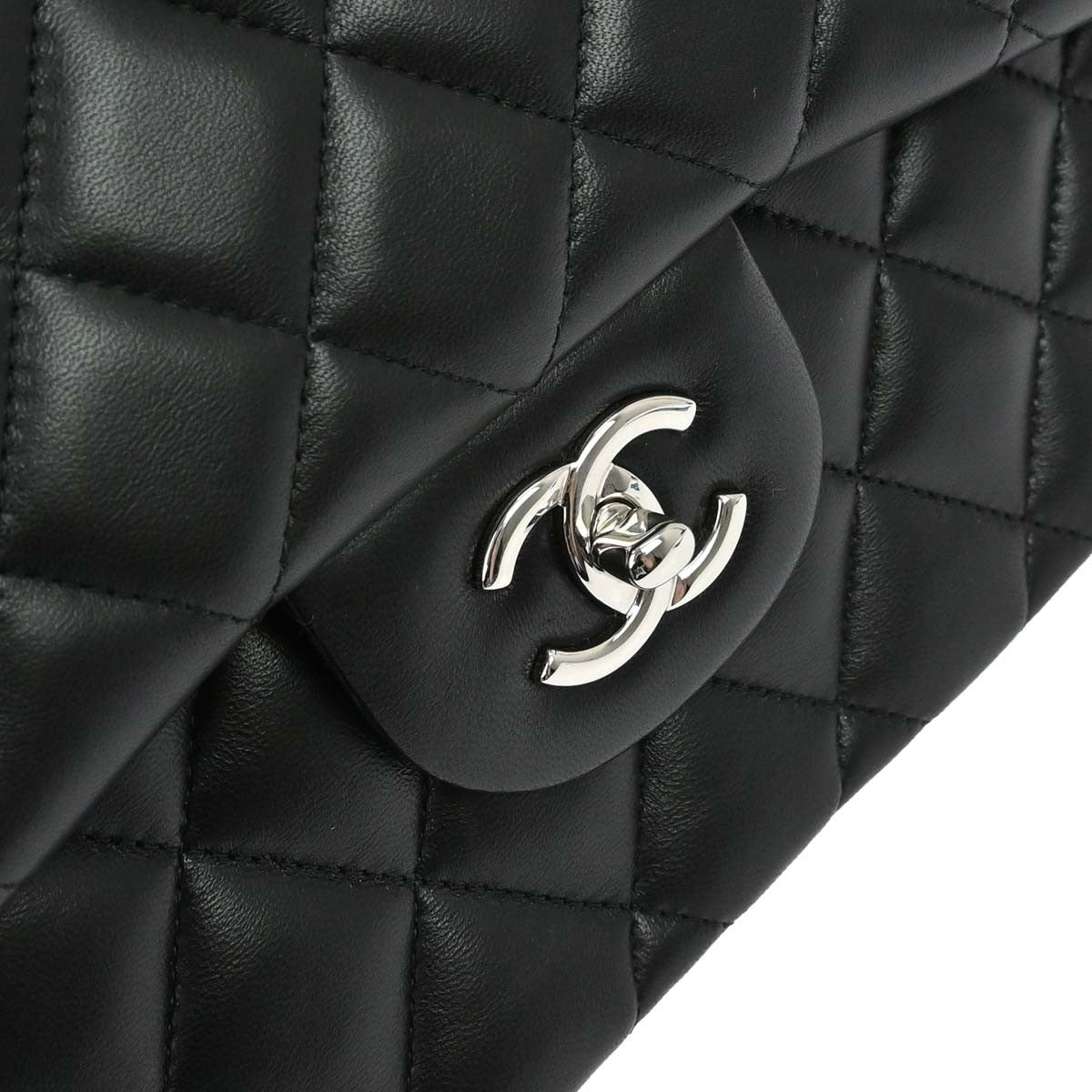 Chanel Vintage Classic Double Flap Quilted Lambskin Black Leather Handbag (Pre-Owned)