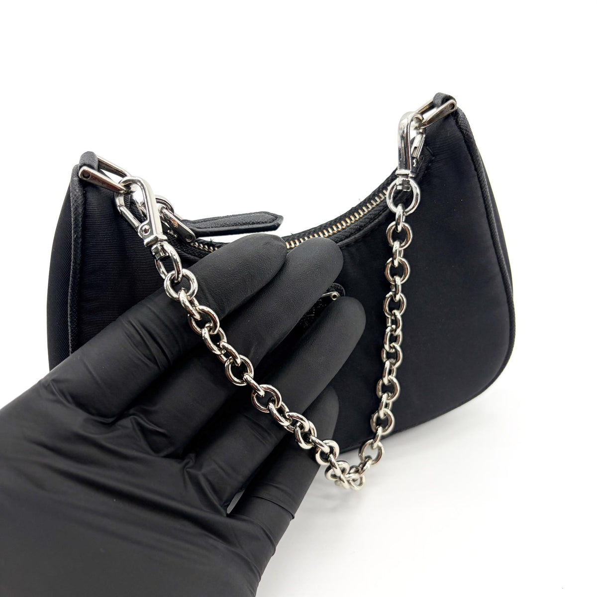 Prada Re-Edition Tessuto Black Nylon Shoulder Bag Bag (Pre-Owned)