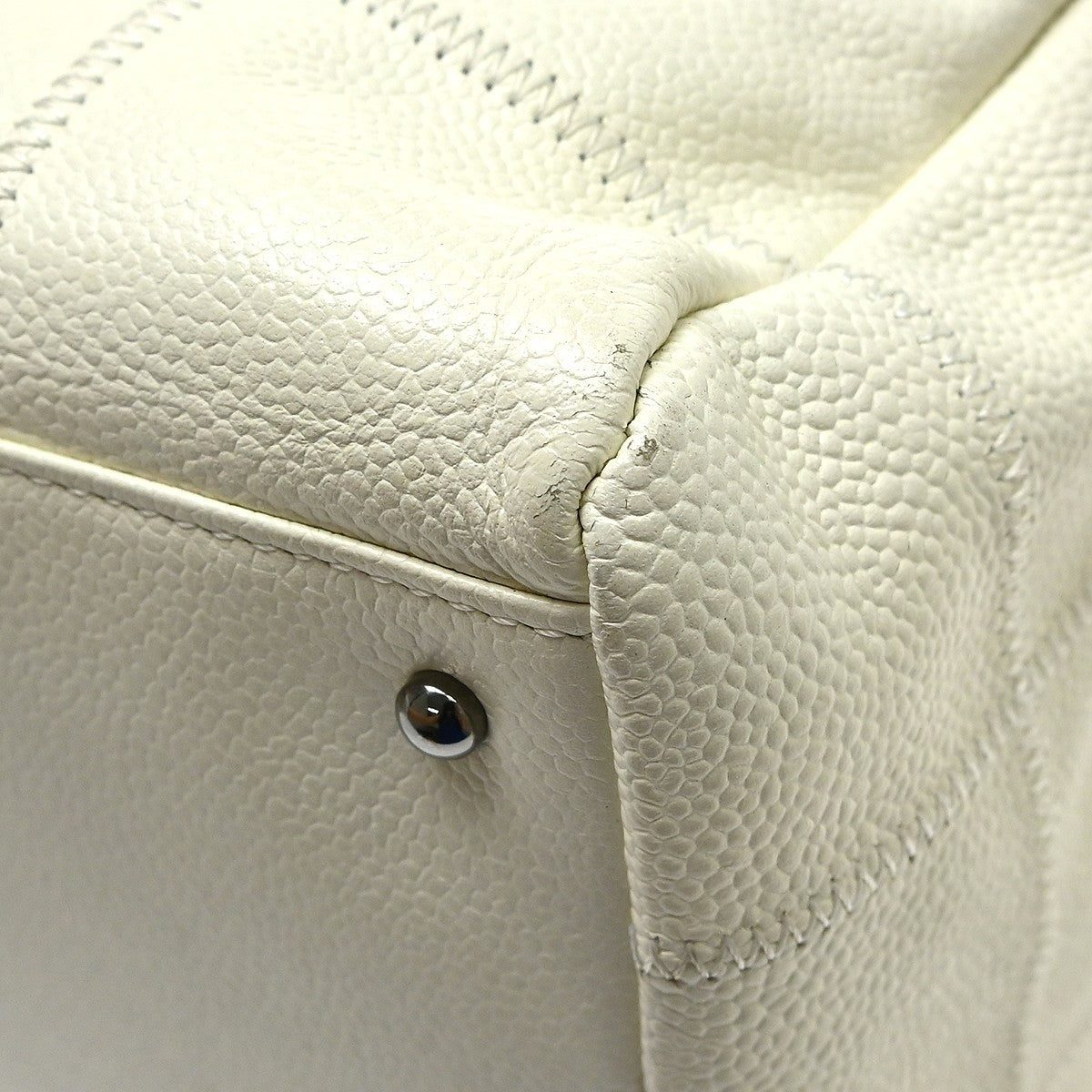 Chanel Square Stitch Bowler Quilted Caviar White Calfskin Shoulder Bag Bag (Pre-Owned)
