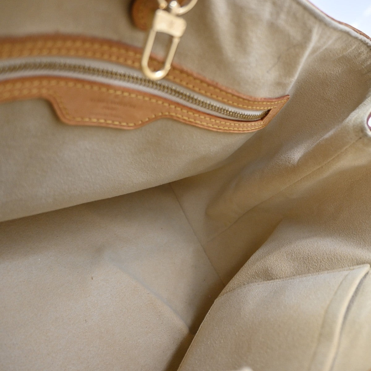 Louis Vuitton Hampstead Damier Ebene White Canvas Tote Bag Bag (Pre-Owned)