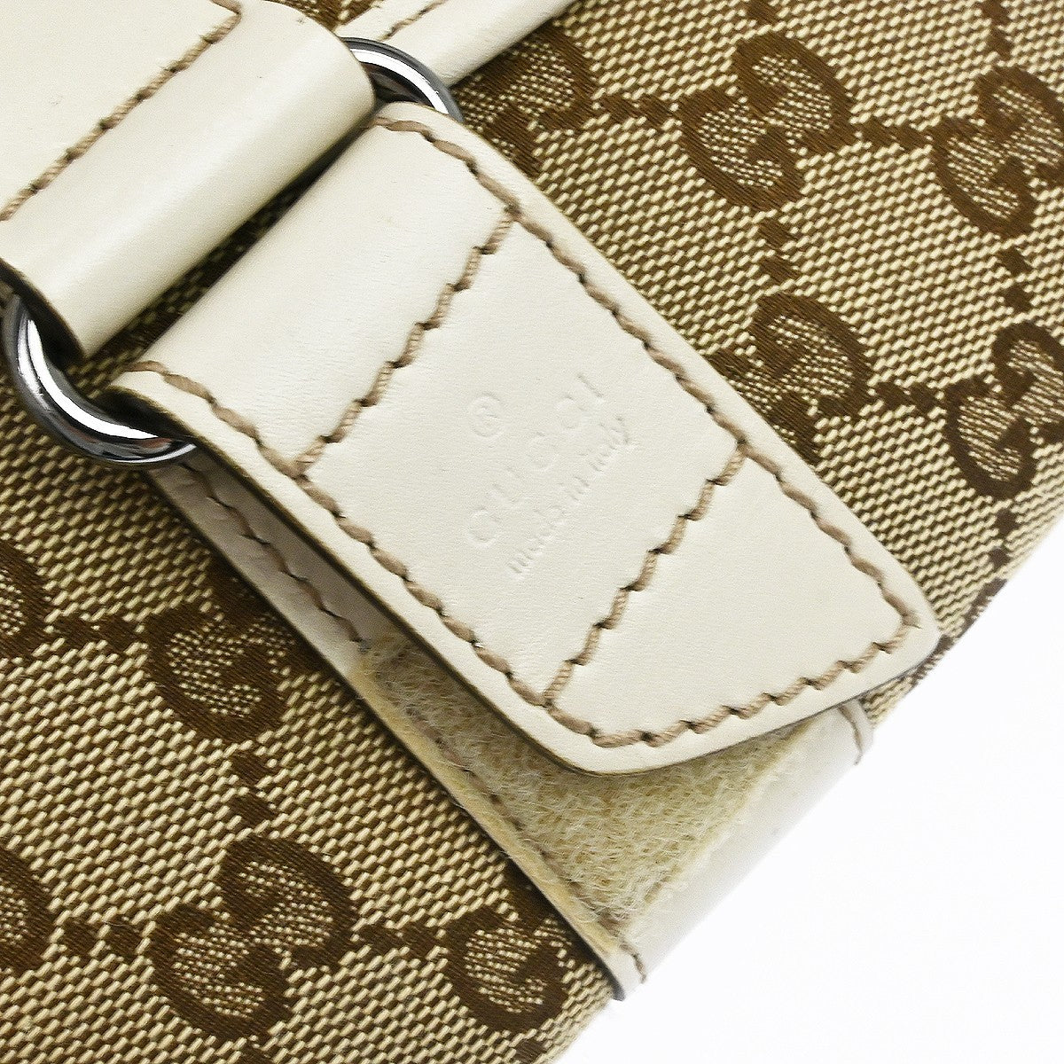 Gucci Waist Belt Bag (Outlet) Gg Canvas And Leather Beige Canvas Crossbody Bag Bag (Pre-Owned)