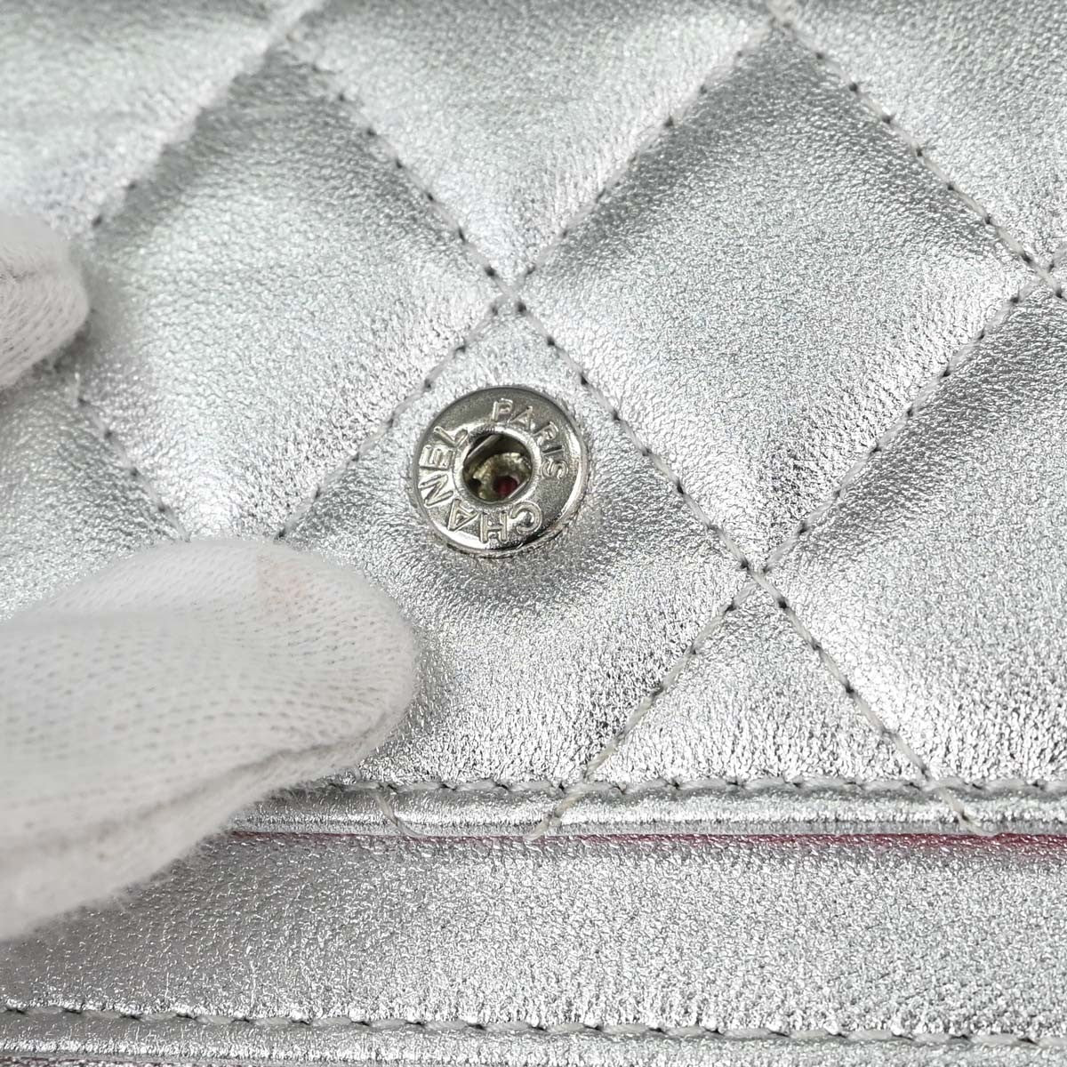 Chanel Cc Flap Card Case Quilted Lambskin Silver Leather Card Holders Accessory (Pre-Owned)