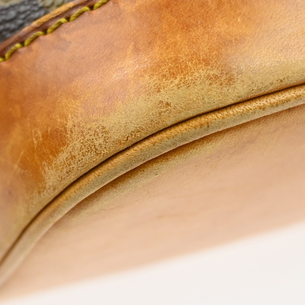 Louis Vuitton Alma Monogram Brown Canvas Handbag (Pre-Owned)