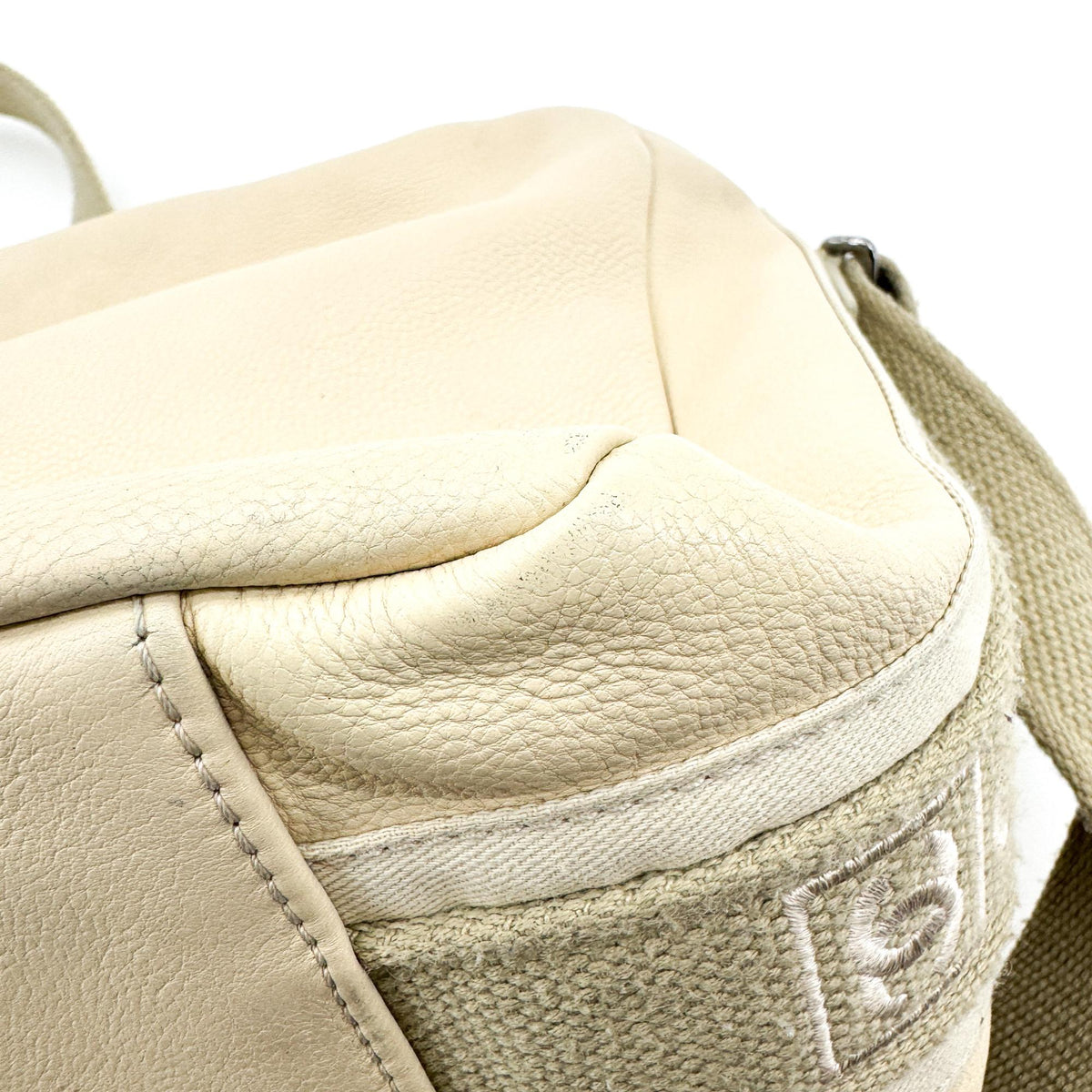Chanel Sport Line Double Pocket Zip Messenger Leather Beige Leather Crossbody Bag Bag (Pre-Owned)