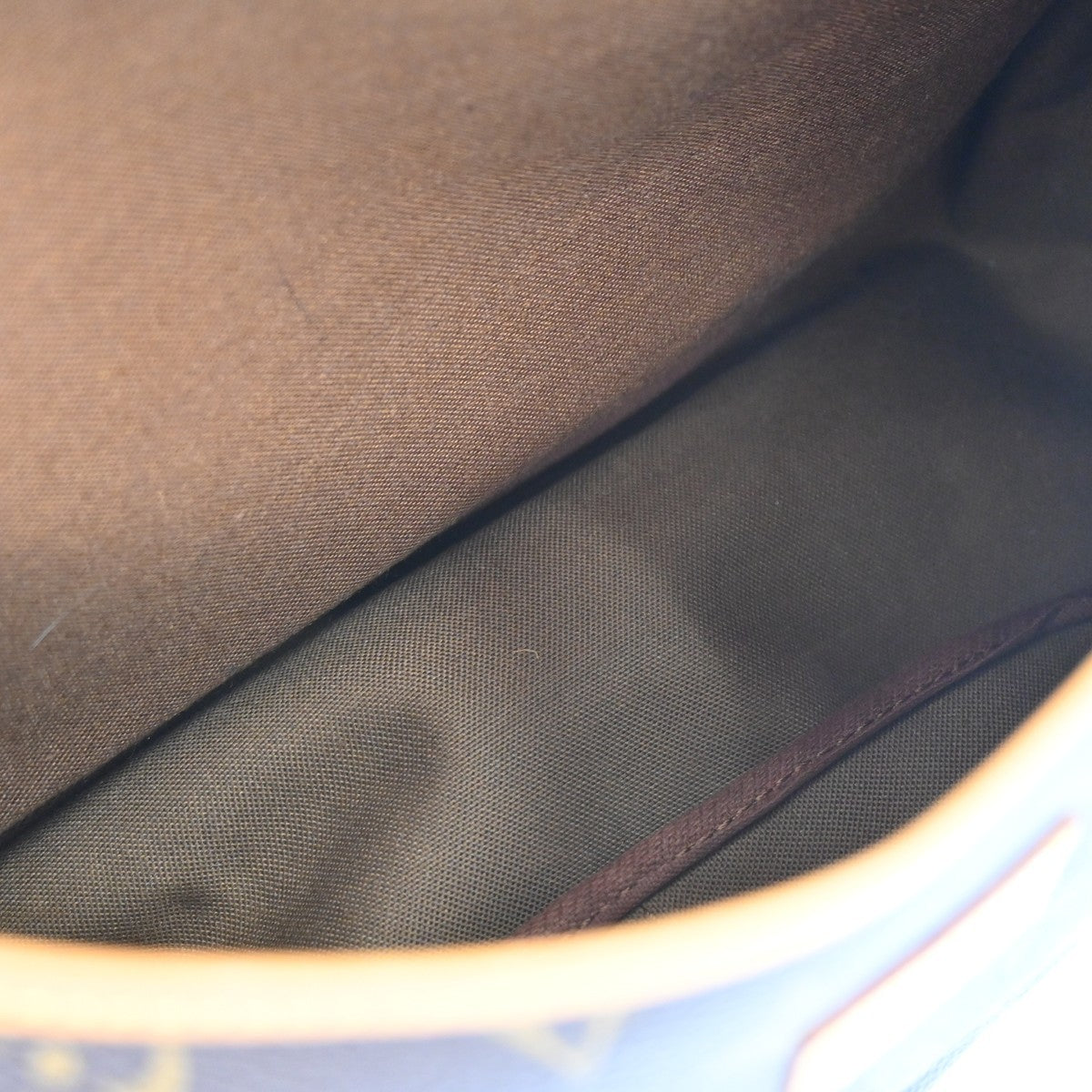 Louis Vuitton Saumur Monogram Brown Canvas Shoulder Bag Bag (Pre-Owned)