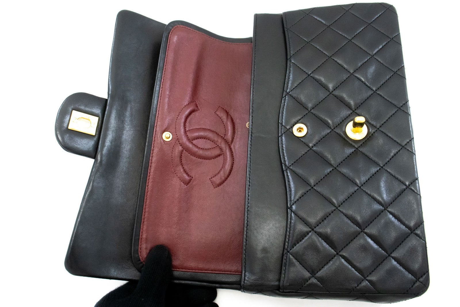 Chanel Classic Flap Lambskin Black Leather Crossbody Bag Bag (Pre-Owned)