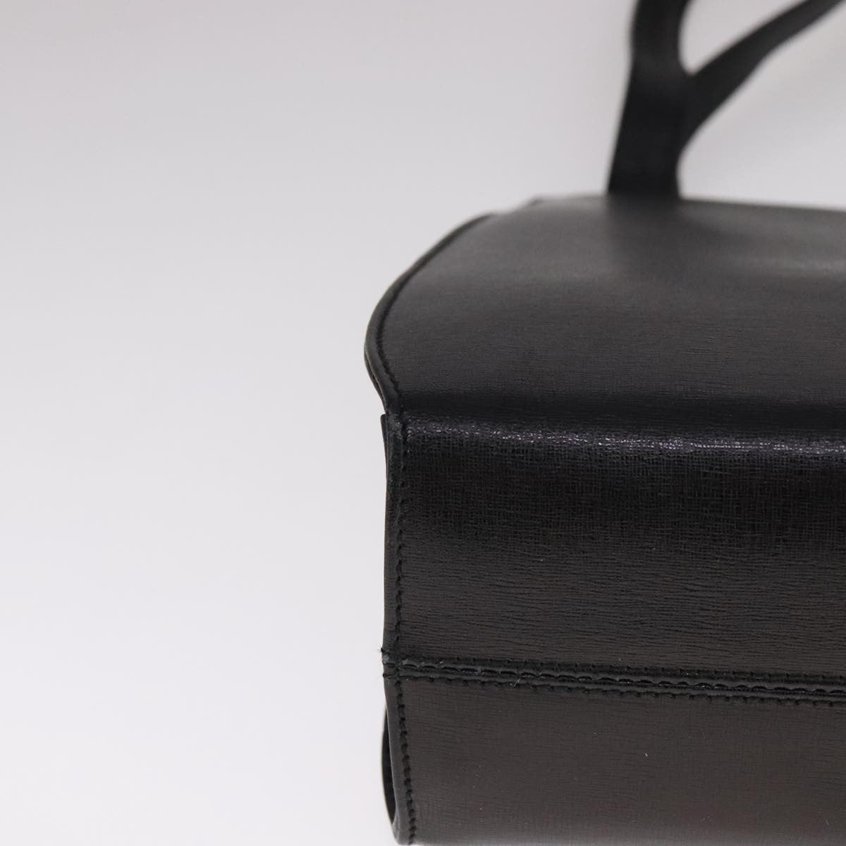 Salvatore Ferragamo Vintage Leather Black Leather Shoulder Bag Bag (Pre-Owned)