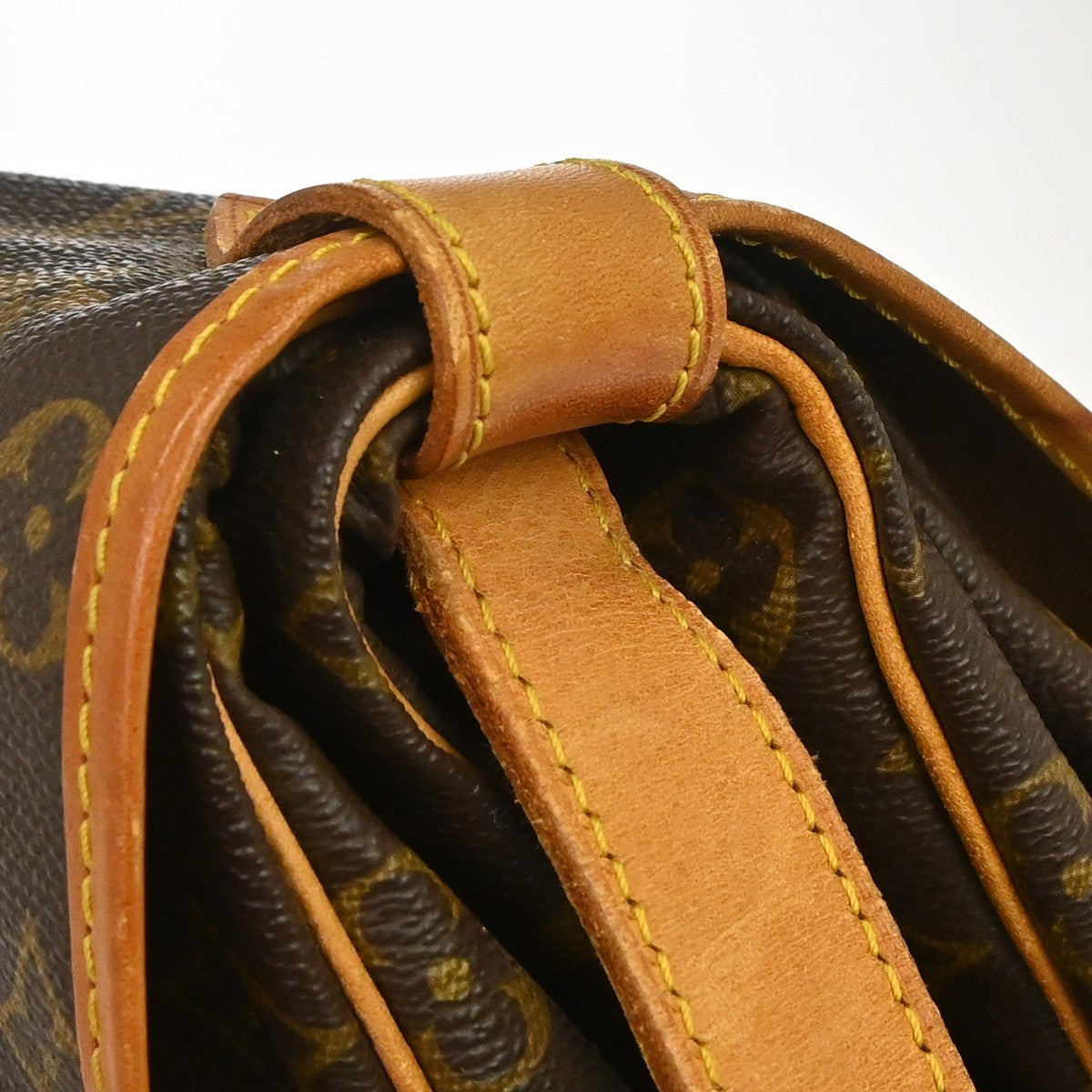 Louis Vuitton Saumur Monogram Canvas Brown Canvas Shoulder Bag Bag (Pre-Owned)