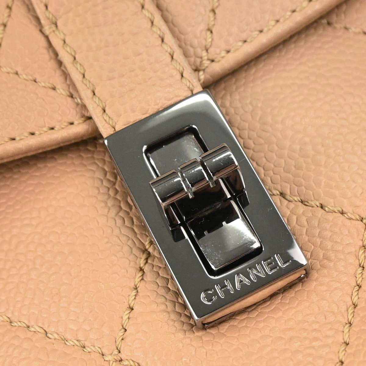 Chanel Mademoiselle Lock Shoulder Bag Quilted Caviar Beige Leather Shoulder Bag Bag (Pre-Owned)