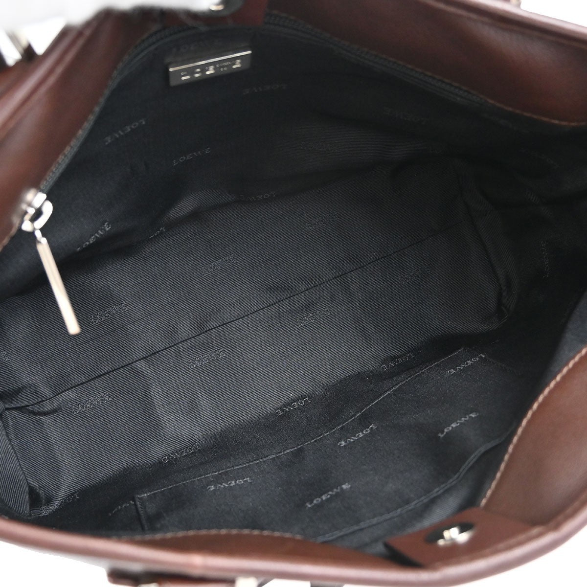 Loewe Fusta Leather Brown Leather Handbag (Pre-Owned)