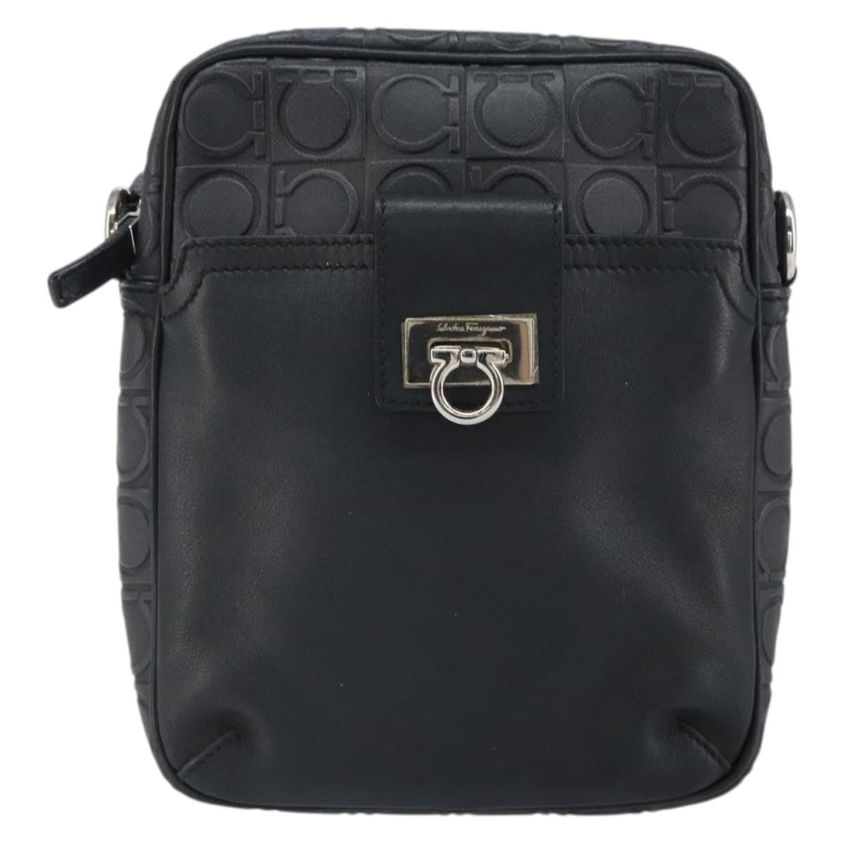 Salvatore Ferragamo Gancini Leather Black Leather Shoulder Bag Bag (Pre-Owned)