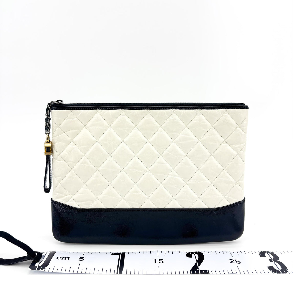 Chanel Gabrielle O Case Clutch Quilted Aged Calfskin Black Leather Clutche & Pouche Bag (Pre-Owned)