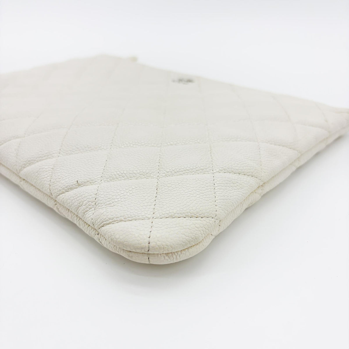 Chanel O Case Clutch Quilted Caviar White Leather Clutche & Pouche Bag (Pre-Owned)