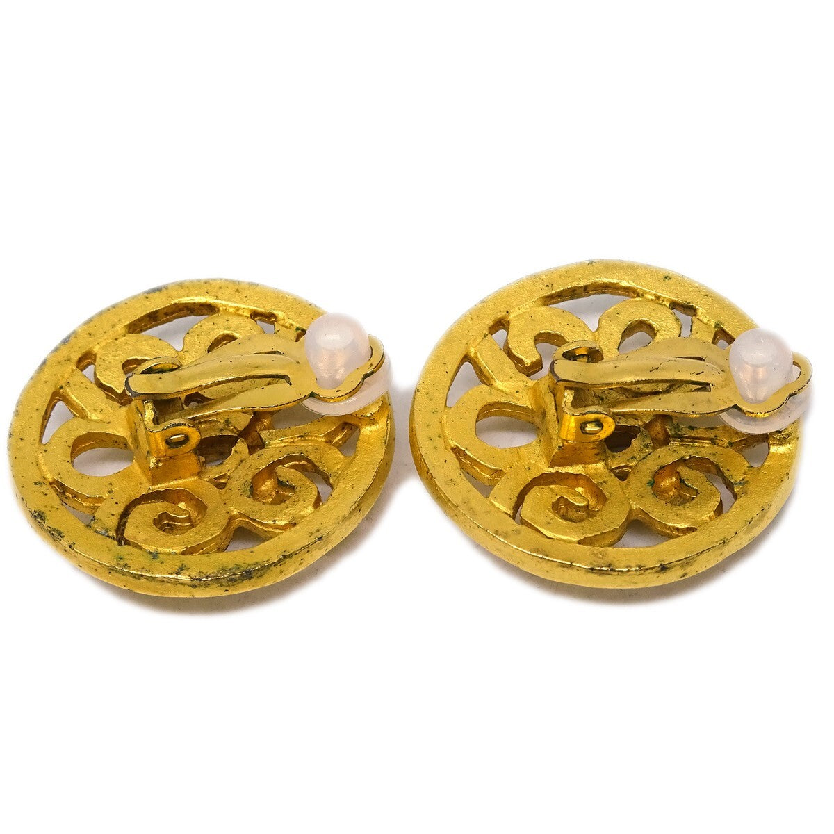 Chanel Vintage Cc Round Clip-On Metal Gold Gold_Plated Earrings Jewelry (Pre-Owned)