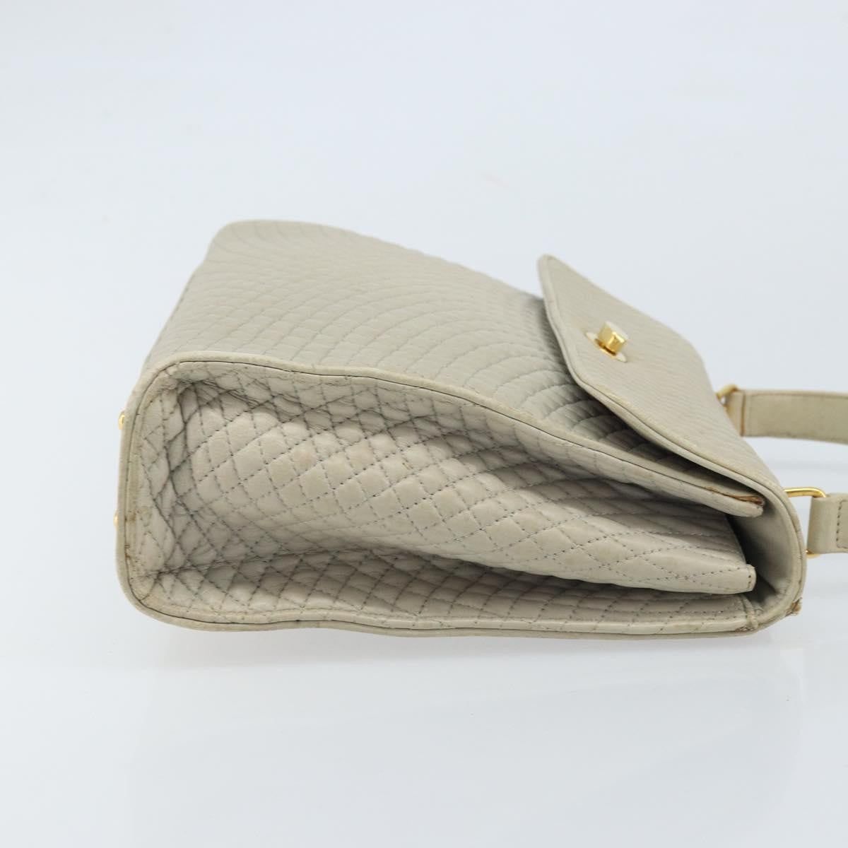 Bally Vintage Leather Beige Leather Handbag (Pre-Owned)