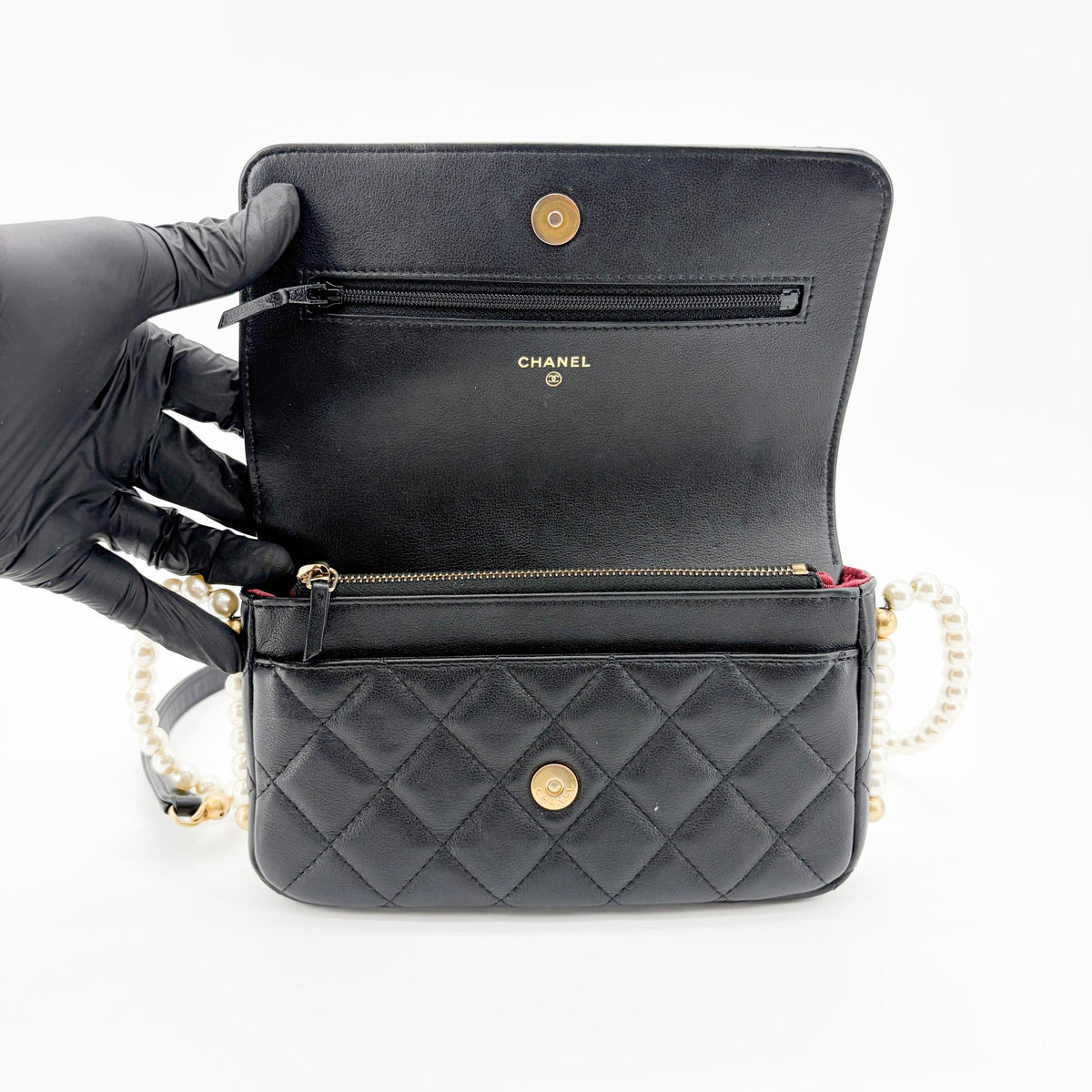Chanel Wallet On Chain Shoulder Bag Chevron Patent Black Leather Shoulder Bag Bag (Pre-Owned)