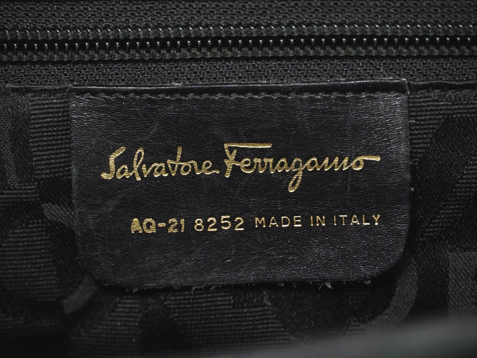 Salvatore Ferragamo Vala Leather Black Leather Handbag (Pre-Owned)