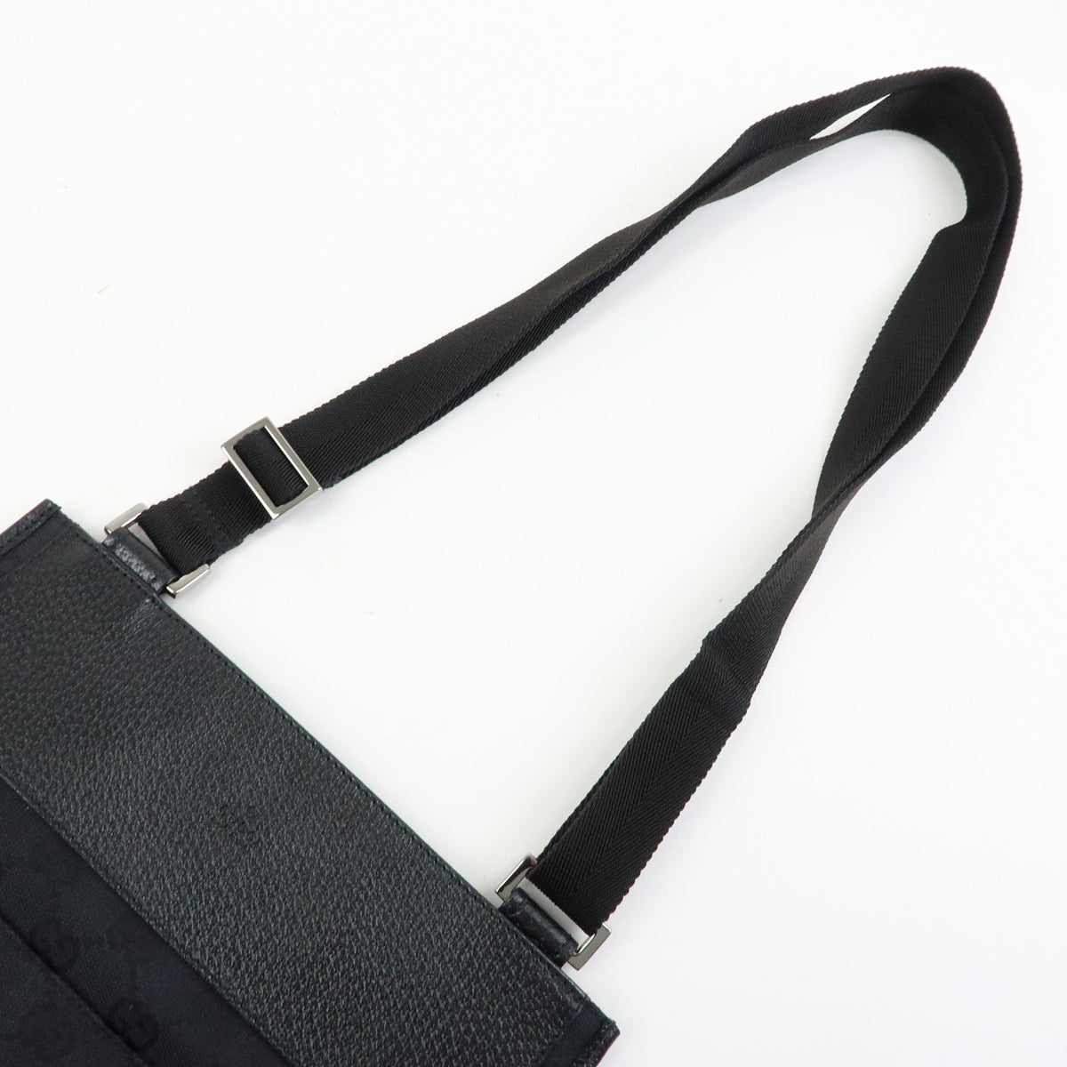 Gucci Shoulder Canvas Black Canvas Shoulder Bag Bag (Pre-Owned)