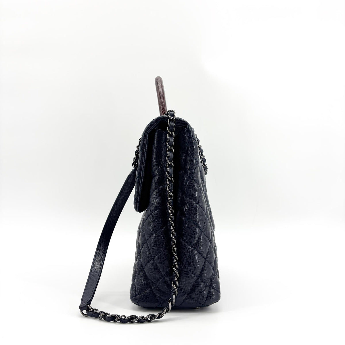 Chanel Coco Top Handle Quilted Caviar Navy Leather Handbag (Pre-Owned)