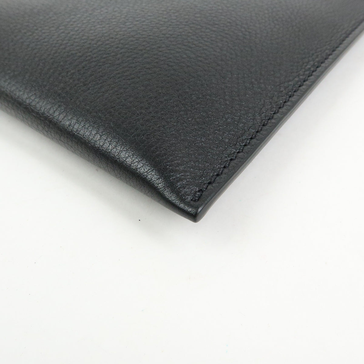 Valentino Garavani Vintage Leather Black Leather Shoulder Bag Bag (Pre-Owned)
