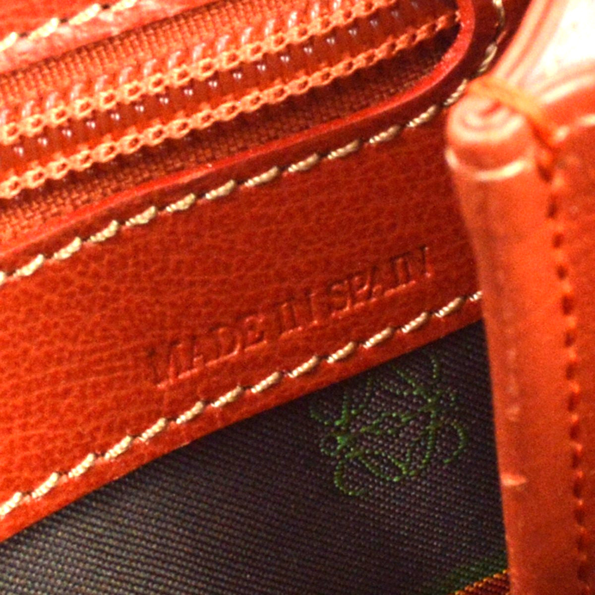 Loewe Velazquez Shoulderbag Leather Red Leather Shoulder Bag Bag (Pre-Owned)