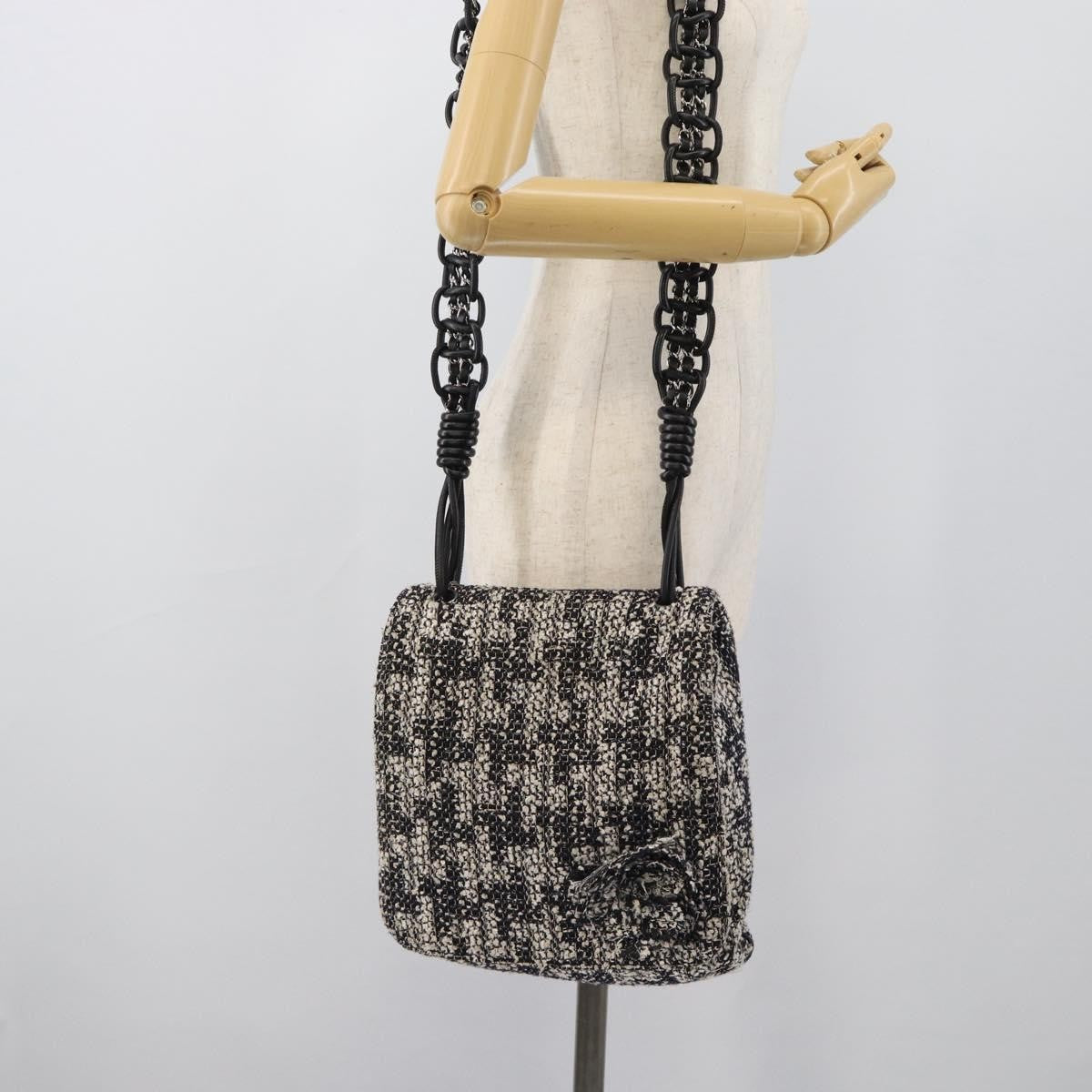Chanel Camellia Messenger Tweed Black Tweed Shoulder Bag Bag (Pre-Owned)