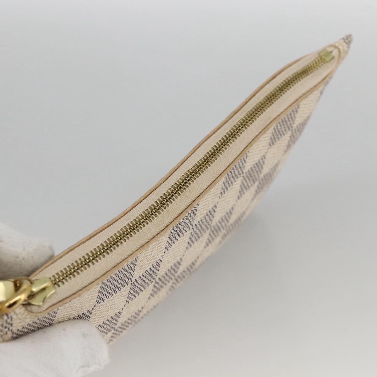 Louis Vuitton Neverfull Pochette Damier Ebene White Canvas Clutche & Pouche Bag (Pre-Owned)