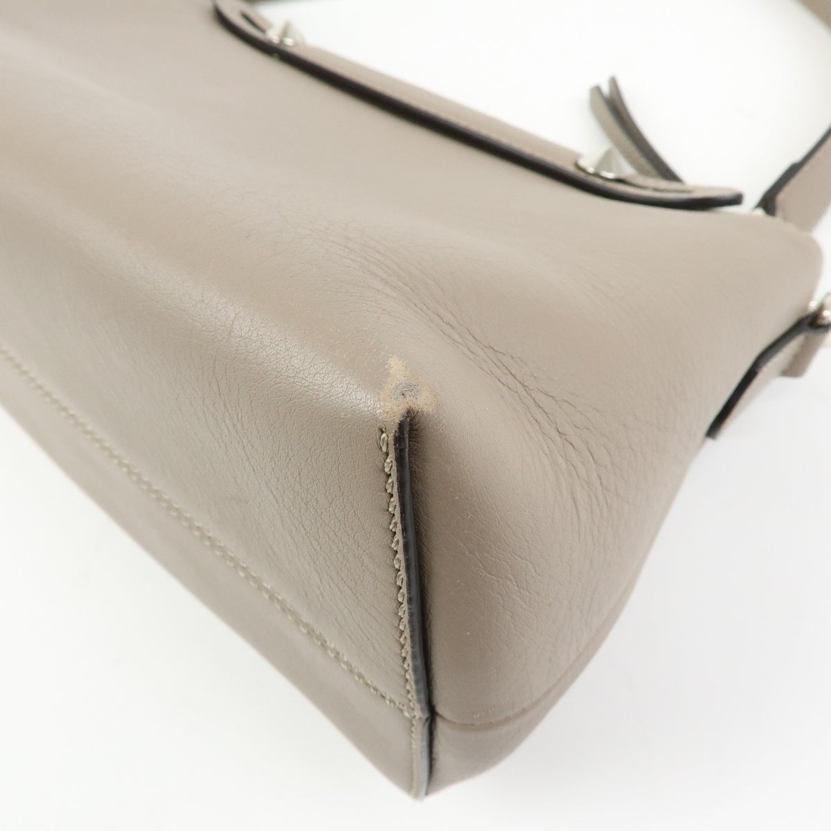 Fendi By The Way Satchel Leather Beige Leather Handbag (Pre-Owned)