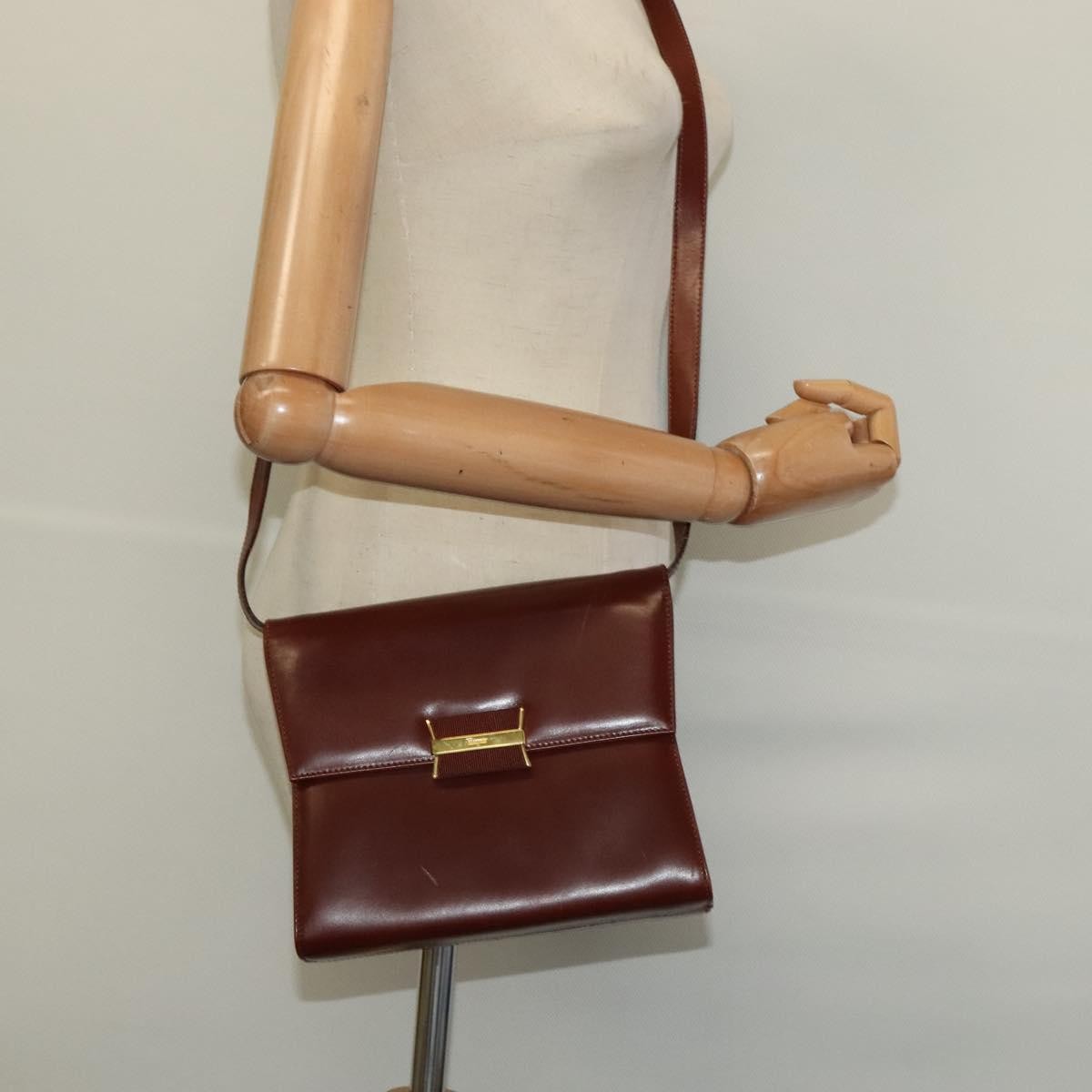 Salvatore Ferragamo Vintage Leather Brown Leather Shoulder Bag Bag (Pre-Owned)