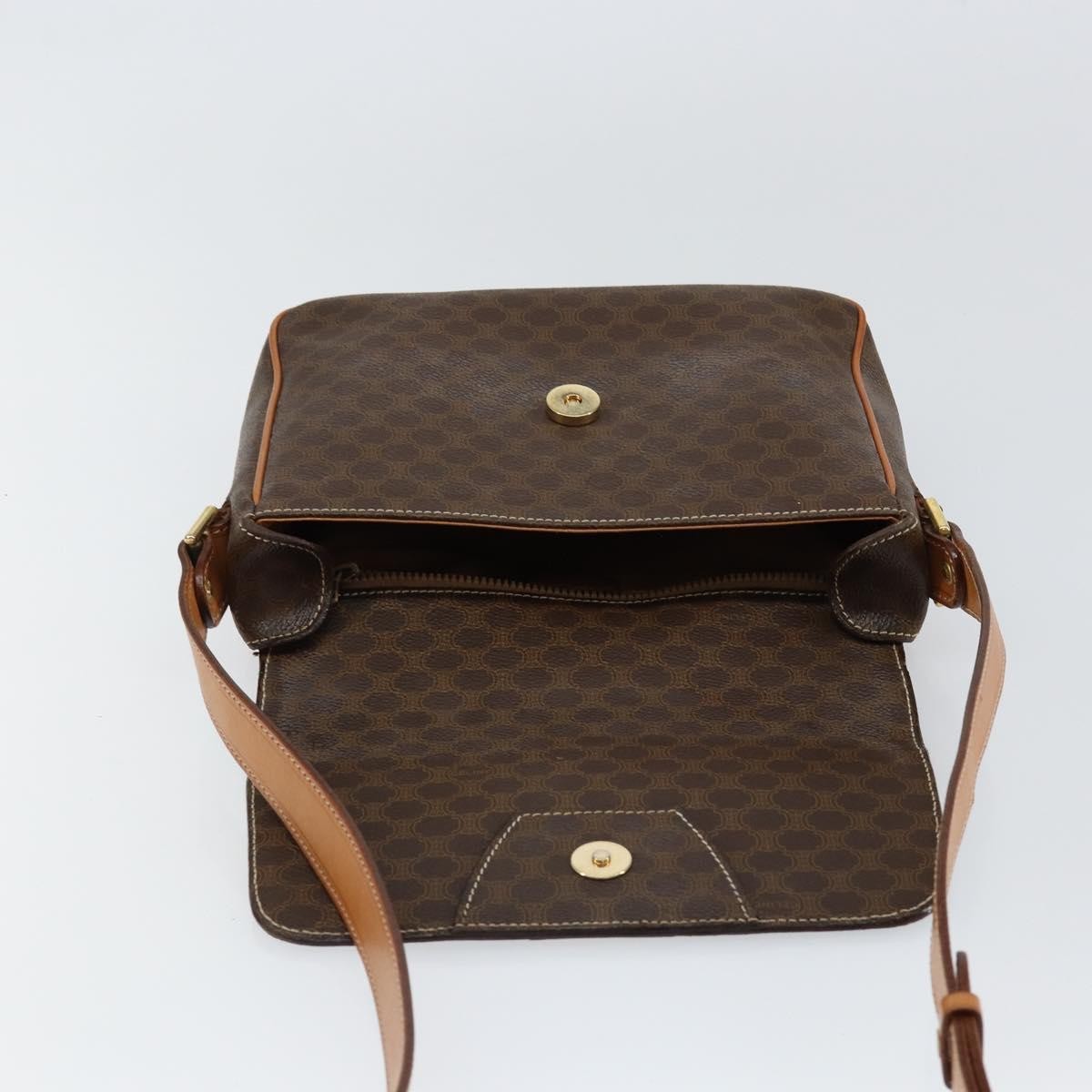 Celine Vintage Macadam Circle Logo Canvas And Leather Brown Canvas Shoulder Bag Bag (Pre-Owned)
