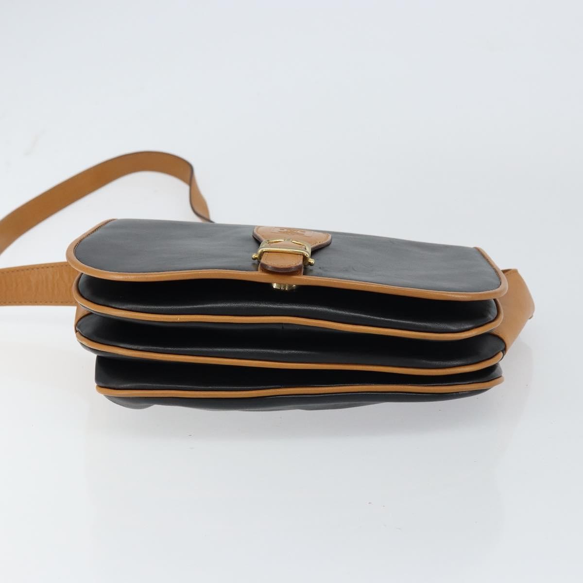 Celine Vintage Leather Black Leather Shoulder Bag Bag (Pre-Owned)