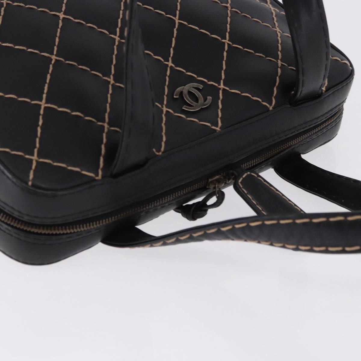 Chanel Surpique Zip Around Satchel Quilted Leather Black Leather Handbag (Pre-Owned)