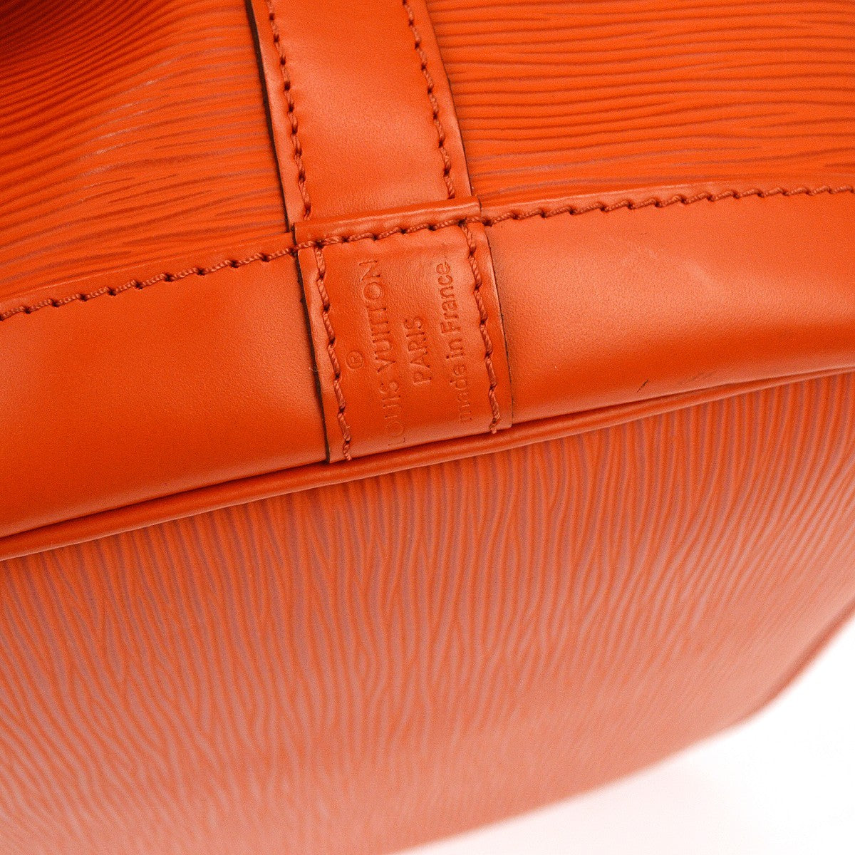 Louis Vuitton Petit Noe Epi Leather Orange Leather Handbag (Pre-Owned)