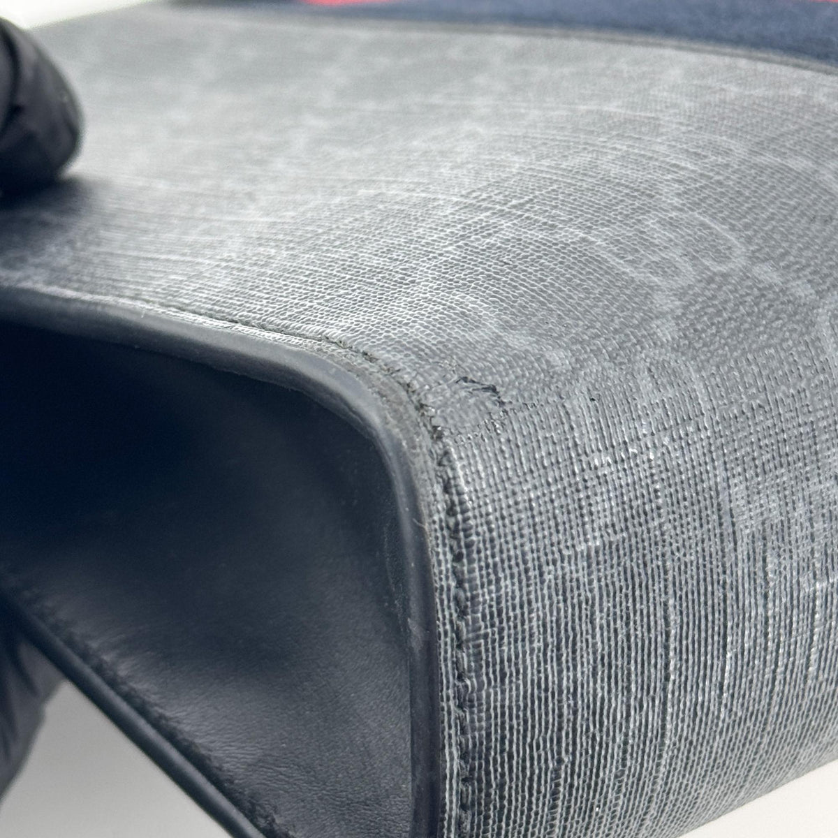 Gucci Web Zip Pouch Gg Coated Canvas Black Canvas Clutche & Pouche Bag (Pre-Owned)